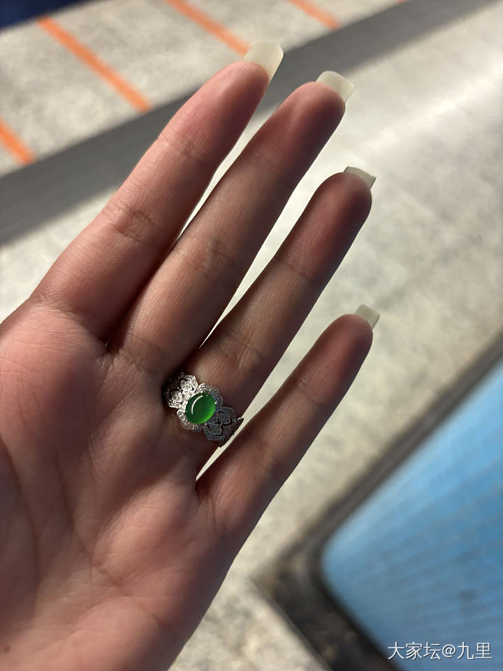 纪念一下入翠坑半个月第一个翠翠戒指_翡翠