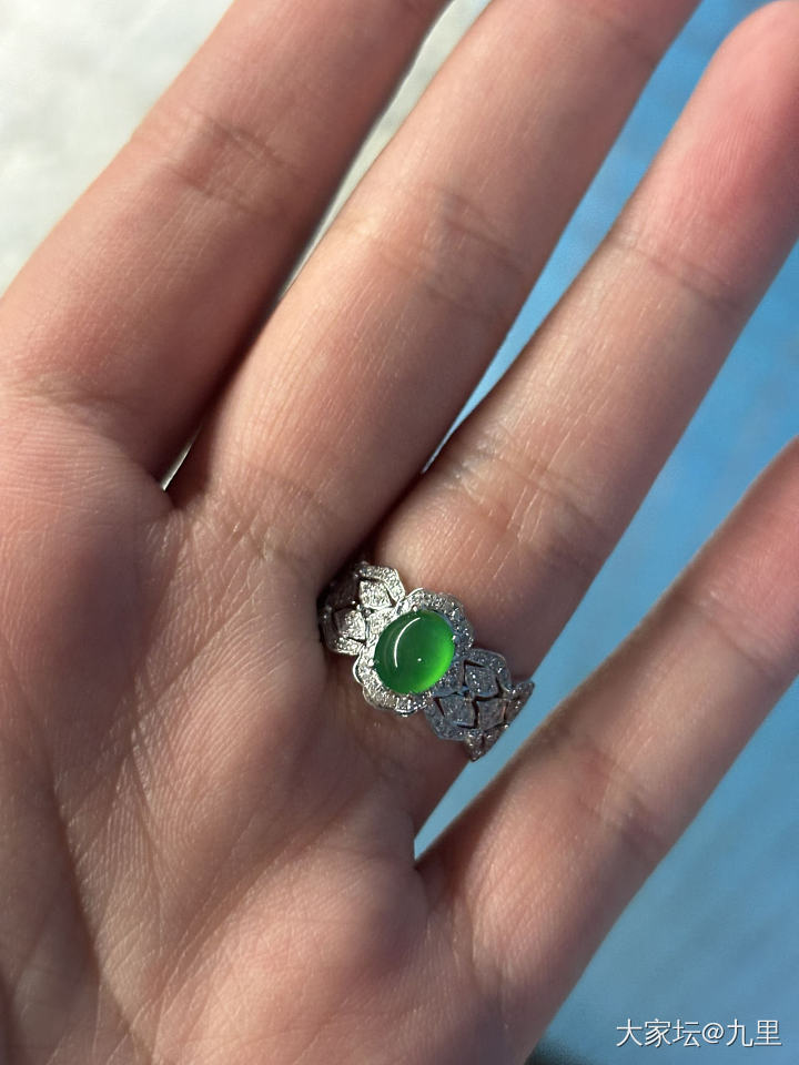 纪念一下入翠坑半个月第一个翠翠戒指_翡翠