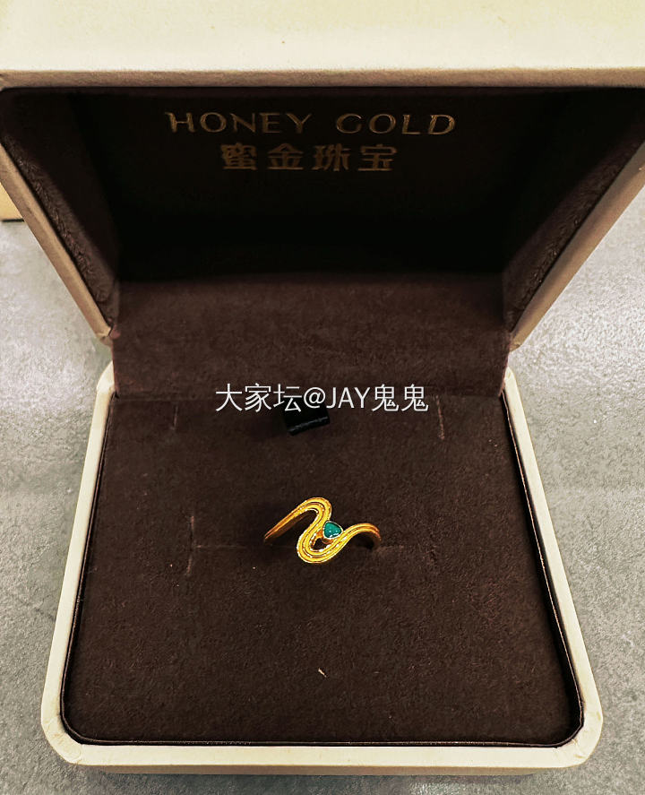 🌟近期哒一些心水小东东🌟

以前买金饰偏向可爱风
三丽鸥   哆啦A梦   蜡笔..._金