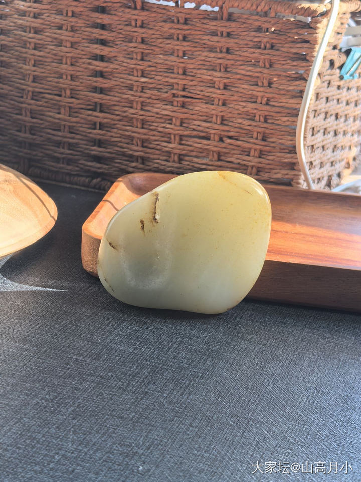 你觉得它是青白籽串吗_和田玉