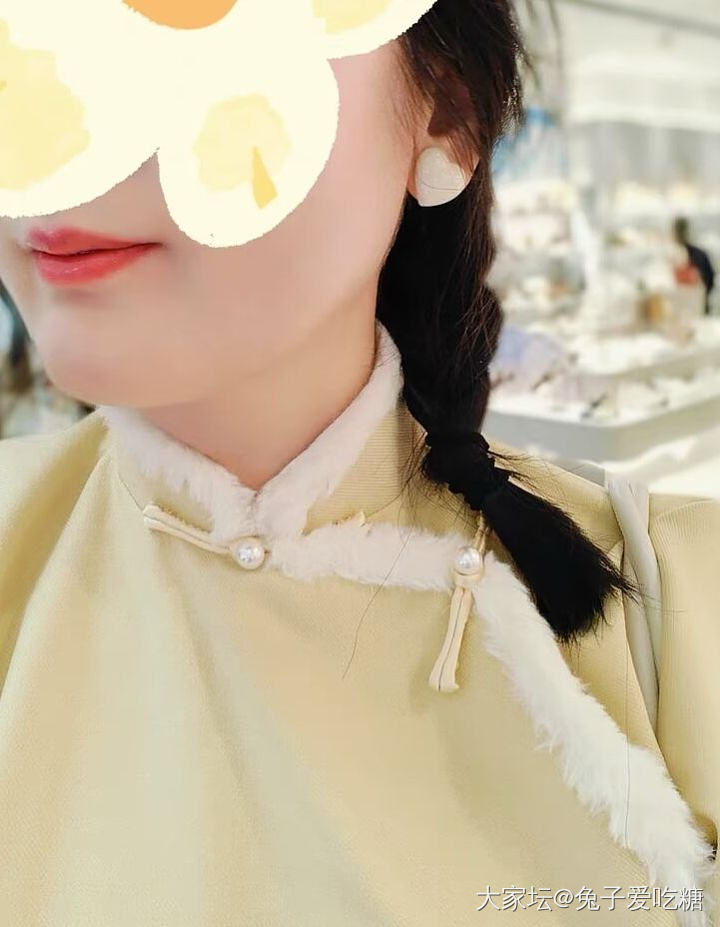 萌萌小鸡黄倒大袖上衣返图_丽人