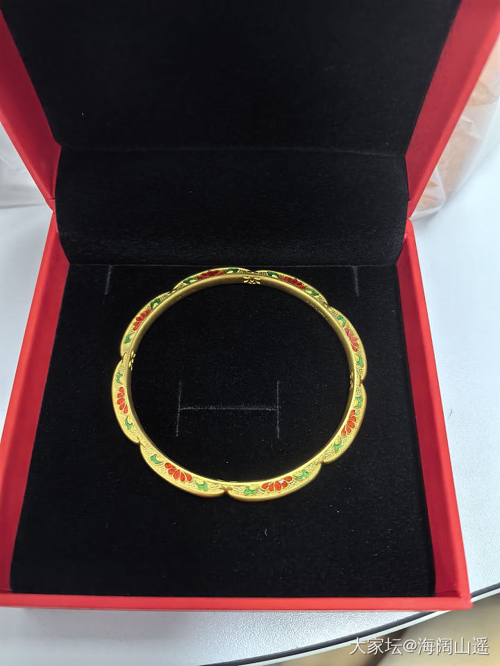 翠绿花瓣手镯_手镯金