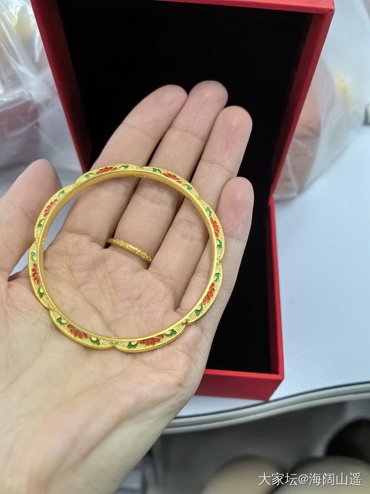 翠绿花瓣手镯_手镯金