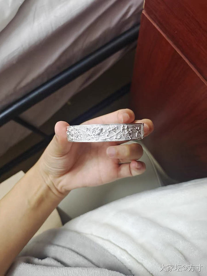 第一次戴这种宽手镯，有这么需要注意的吗？