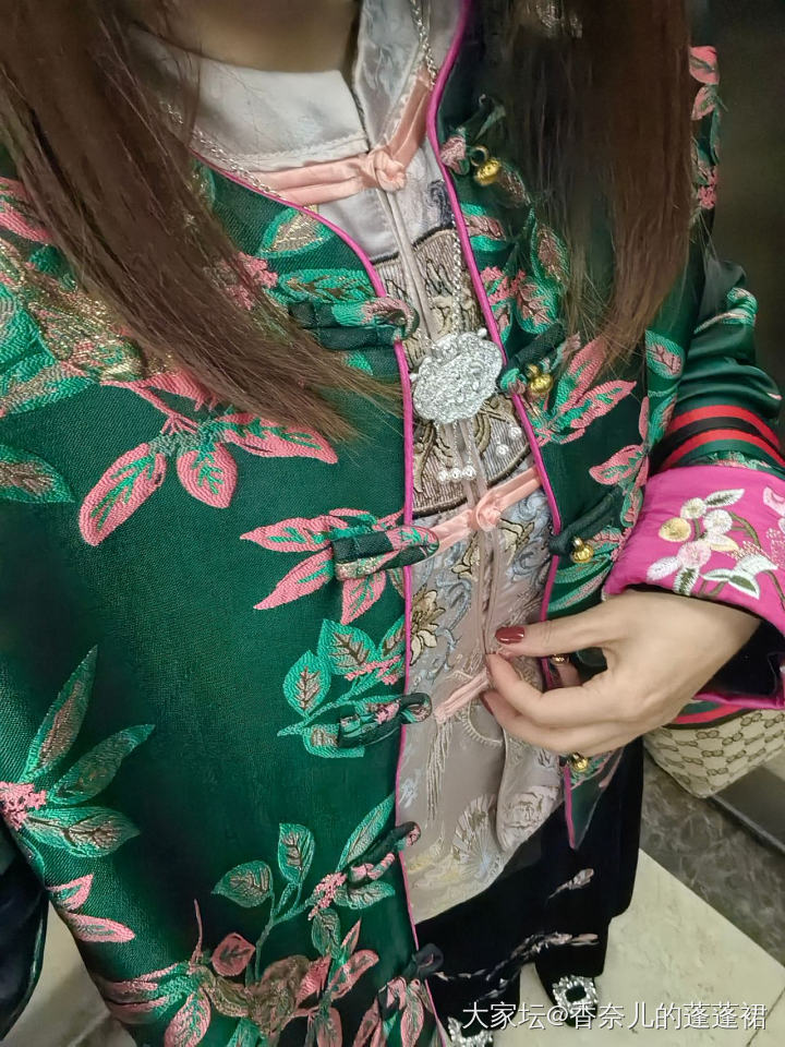 来，亮出你的新中式_穿搭