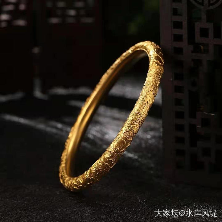 拔哪颗草？_手镯金