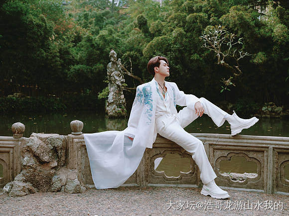 美晞已经很久没有戴那个翡翠平安扣了，那个平安扣会不会真是商家赞助的_翡翠