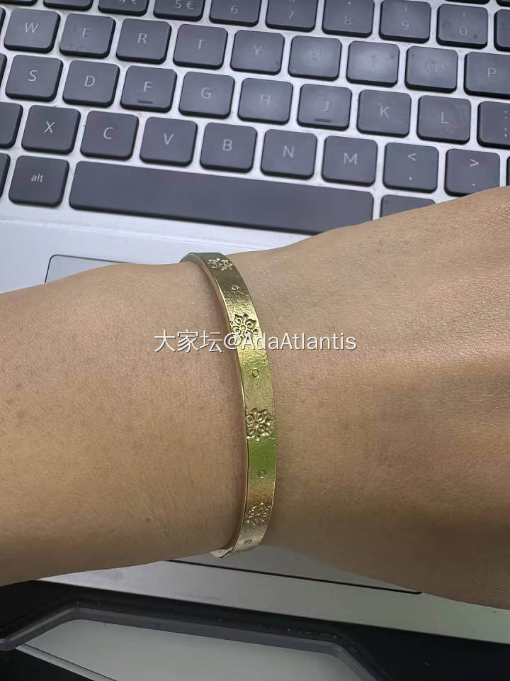 青铜纹和宝相花_手镯金