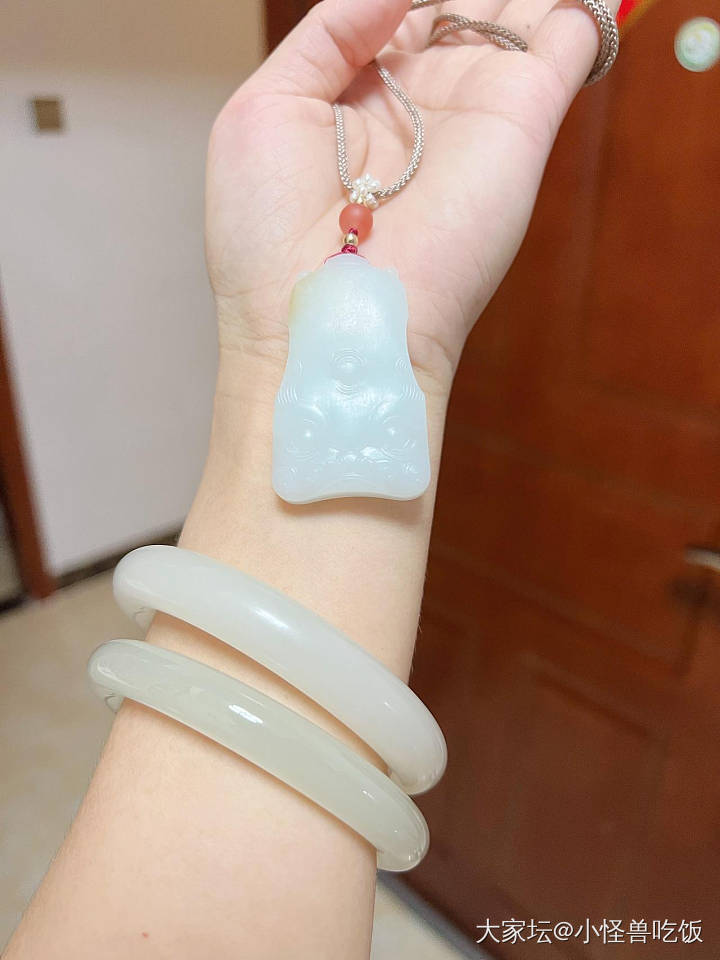 需要翡翠做提溜的看这里吧！_翡翠