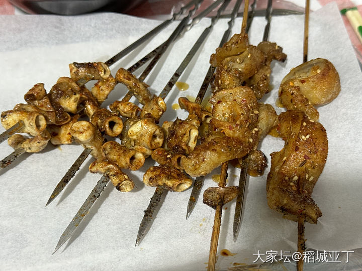 昨晚和堂弟又出来喝酒撸串了，消费了190多。这顿吃挺好的。_美食生活