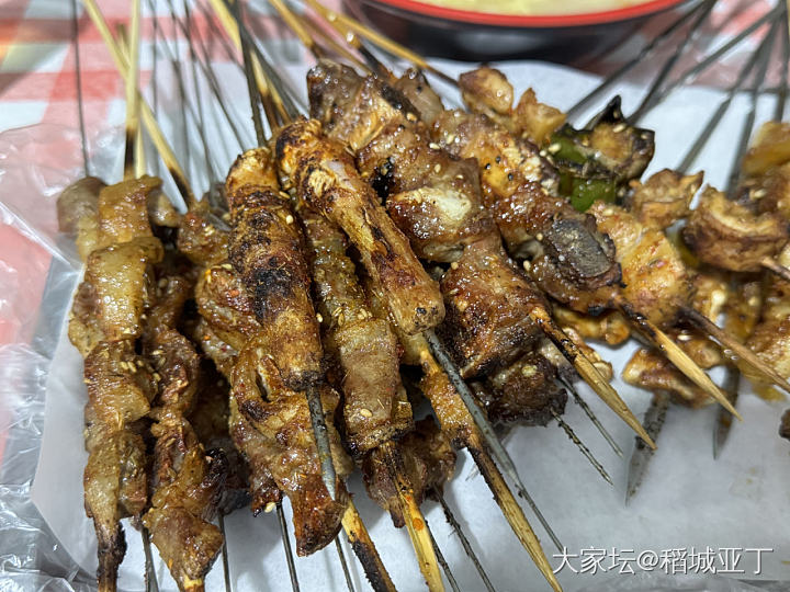 昨晚和堂弟又出来喝酒撸串了，消费了190多。这顿吃挺好的。_美食生活