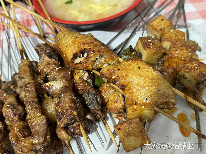昨晚和堂弟又出来喝酒撸串了，消费了190多。这顿吃挺好的。_美食生活
