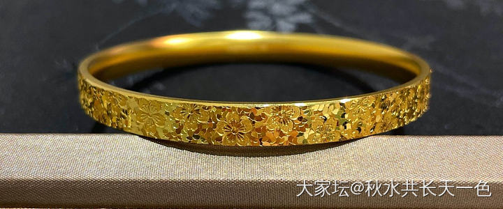 我圈口61，能带60圈口的繁花吗？_手镯金