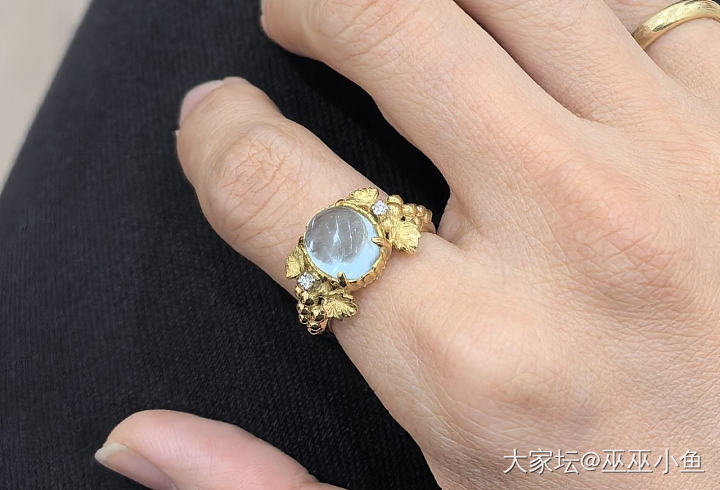 海蓝宝葡萄戒指_彩色宝石