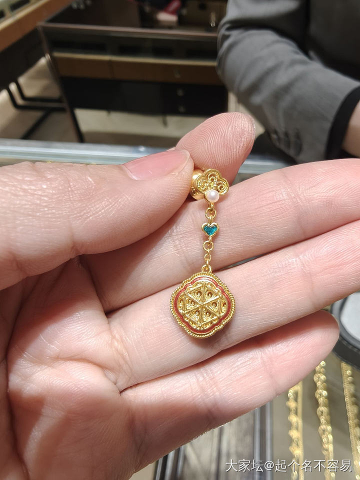 金价越涨，怎么感觉越有草没拔呢_金