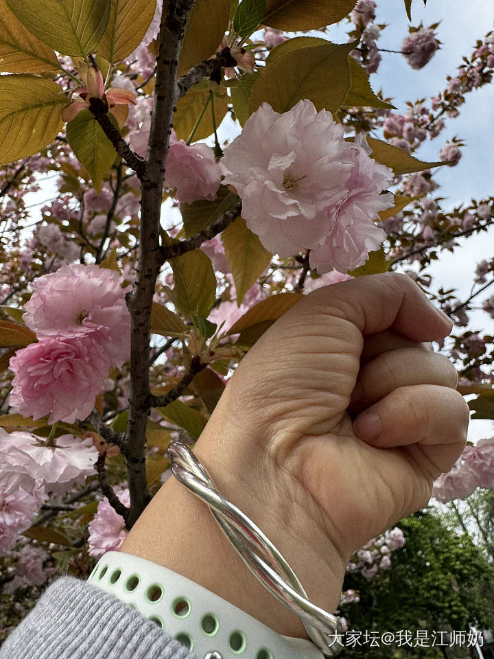 下楼散散心_银