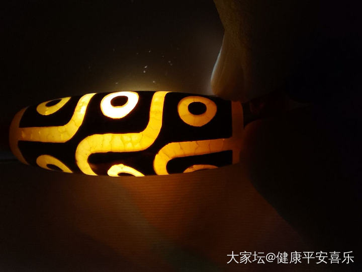 麻烦大家不懂就问 这一颗天珠，价位谢谢大家_天珠