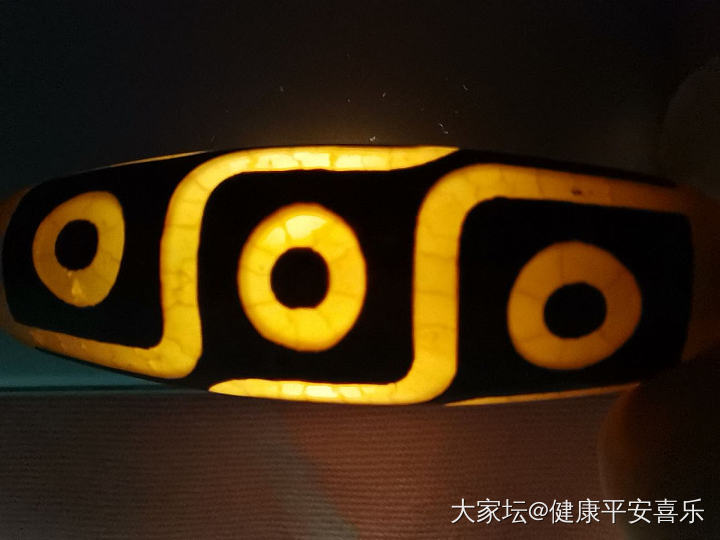 麻烦大家不懂就问 这一颗天珠，价位谢谢大家_天珠