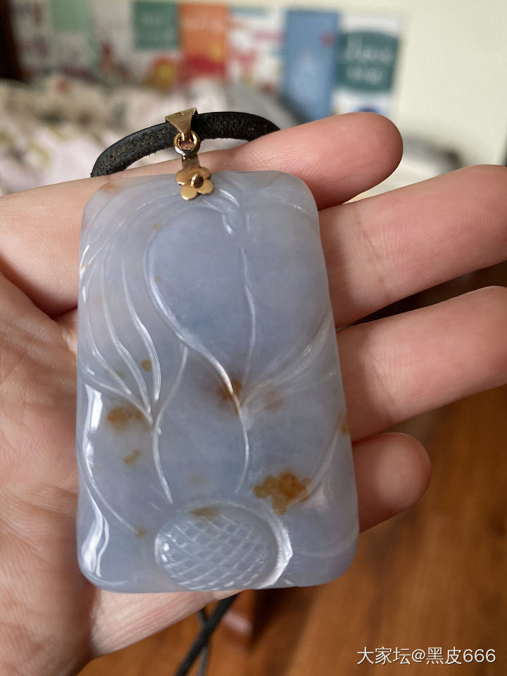 好大一枚蓝紫色翡翠牌_翡翠