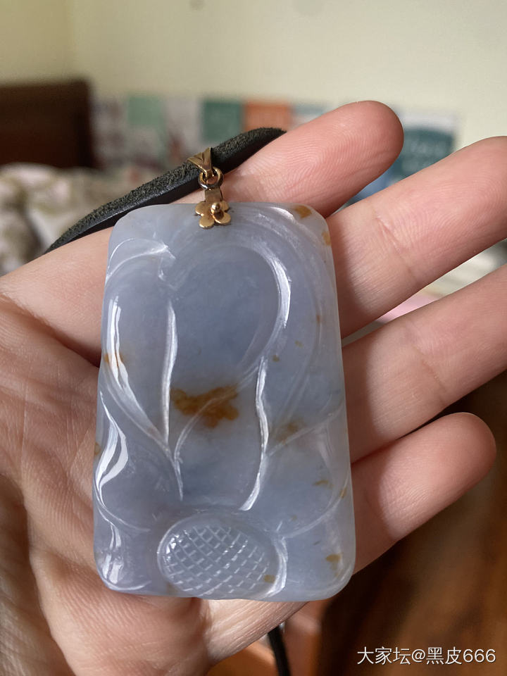好大一枚蓝紫色翡翠牌_翡翠