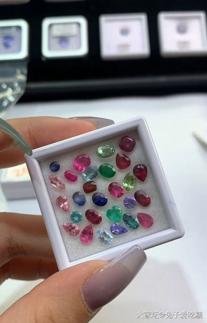 即将出锅的预告_彩色宝石名贵宝石