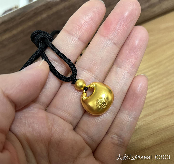 金佰亿的胖福吊坠_金