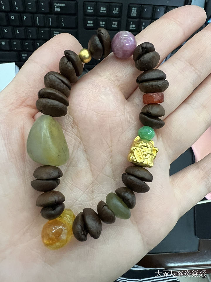 蜜金招财猫与咖啡豆_珠串金