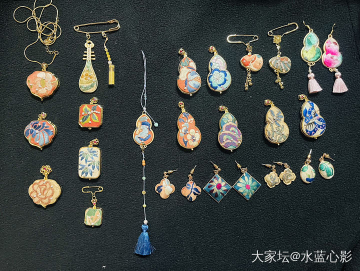 清代老绣片制品，不同的东西有不同的败家方式_首饰
