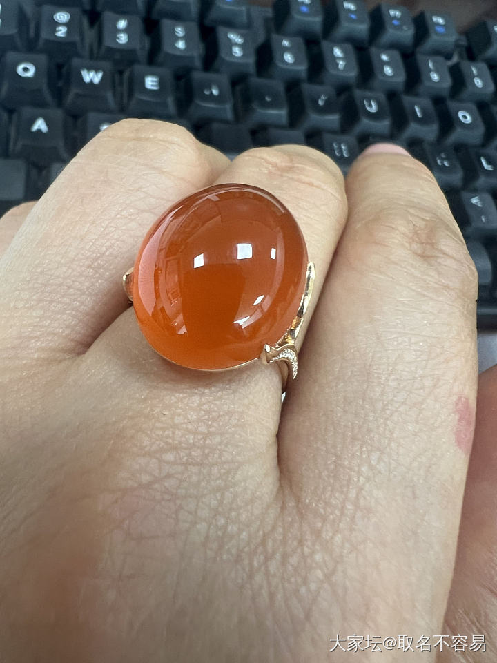 大冰红还是挺有存在感的_彩色宝石金