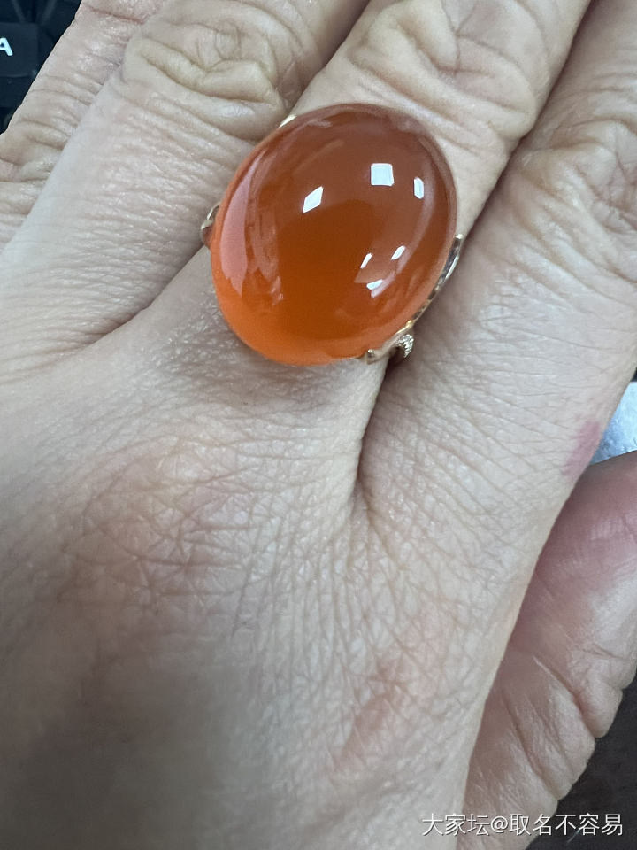 大冰红还是挺有存在感的_彩色宝石金