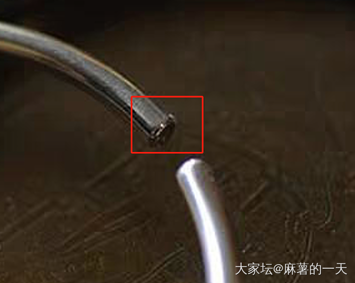 膝盖中了一箭_银闲聊