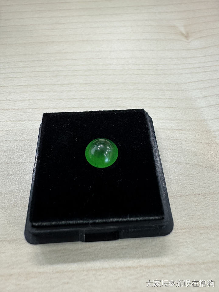 买了颗便宜的蛋面，被美到了。。。_蛋面翡翠
