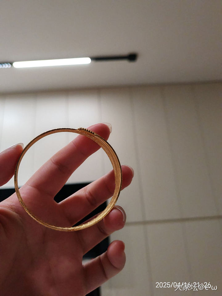 羽毛镯子到了，就是尴尬的时候来了_金