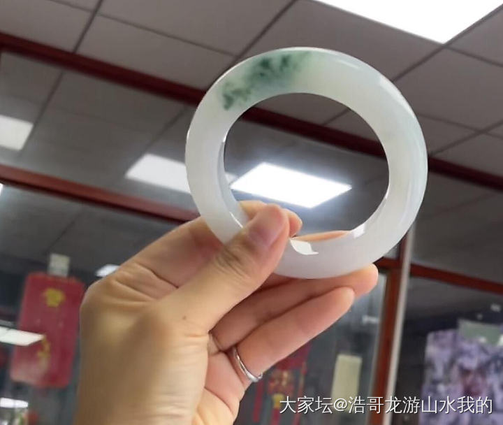 某书上又刷到个手镯胚定制手镯被大药的_翡翠