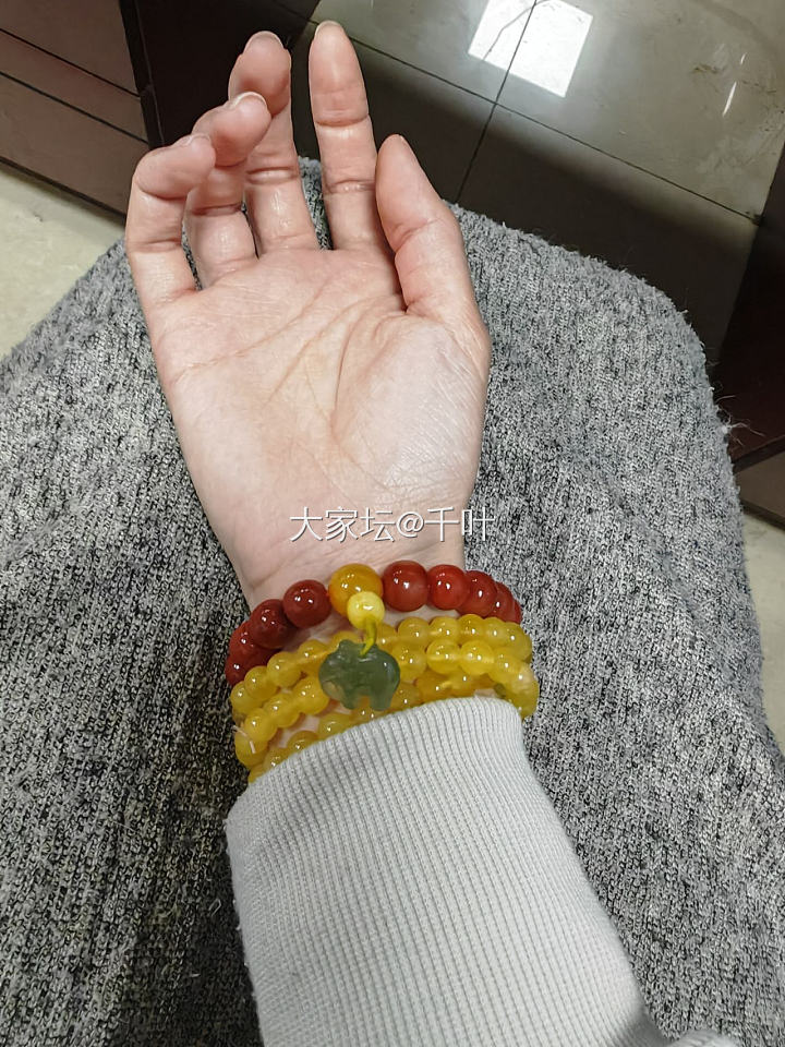 珠宝不止有黄金😂_金蜜蜡南红