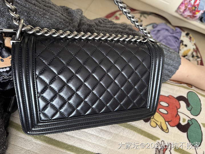 自刀香奈儿包Lv全新carry call小号、nano法棍包和翡翠黄金饰品等_首饰