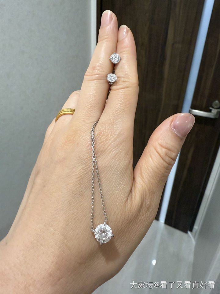姐妹们晒出你们的豪华珠宝套装吧_闲聊翡翠彩色宝石名贵宝石