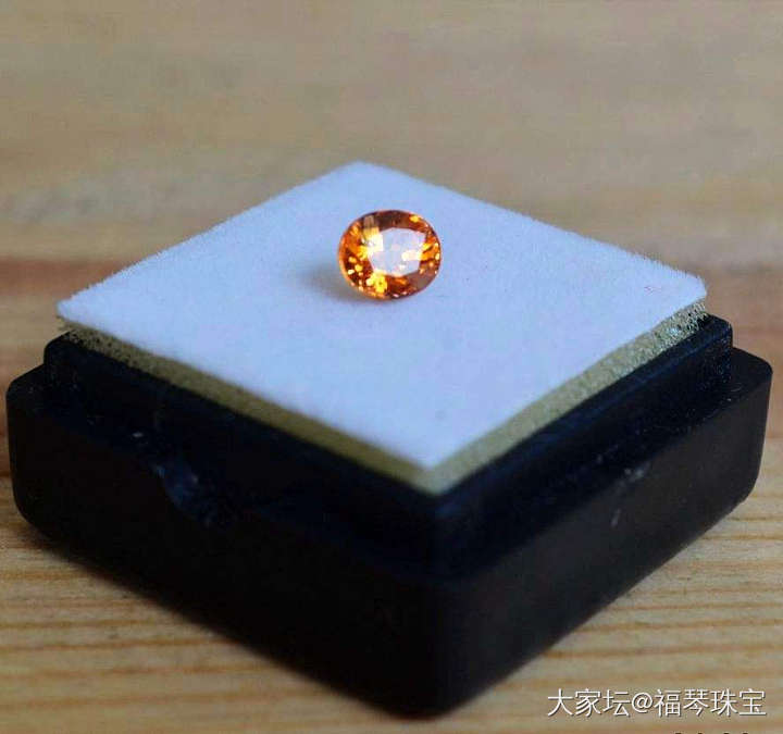 【现价再打8折特惠】斯里兰卡纯天然椭圆型0.88克拉蓝宝石_蓝宝石