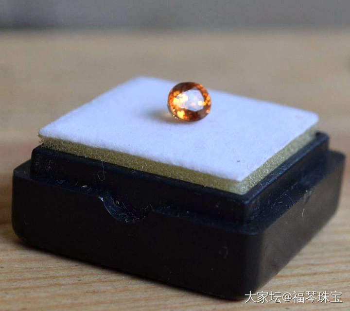 【现价再打8折特惠】斯里兰卡纯天然椭圆型0.88克拉蓝宝石_蓝宝石