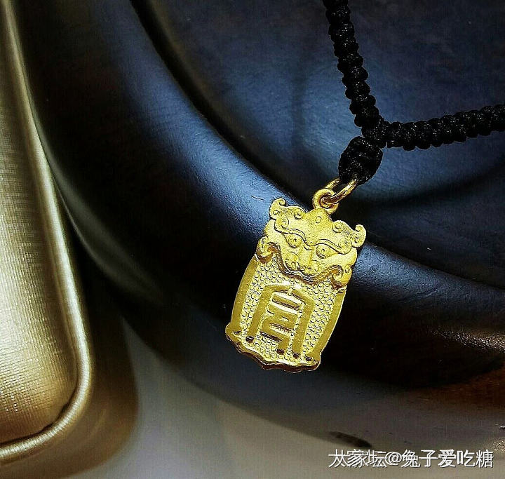 昨天有挂在树叉子上的姐妹吗举个手_金