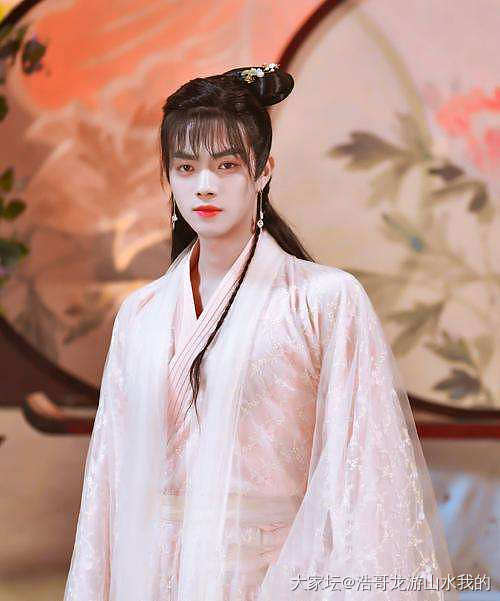 是不是写逛翡翠市场的游记花的时间多，所以大家不愿意写？_翡翠