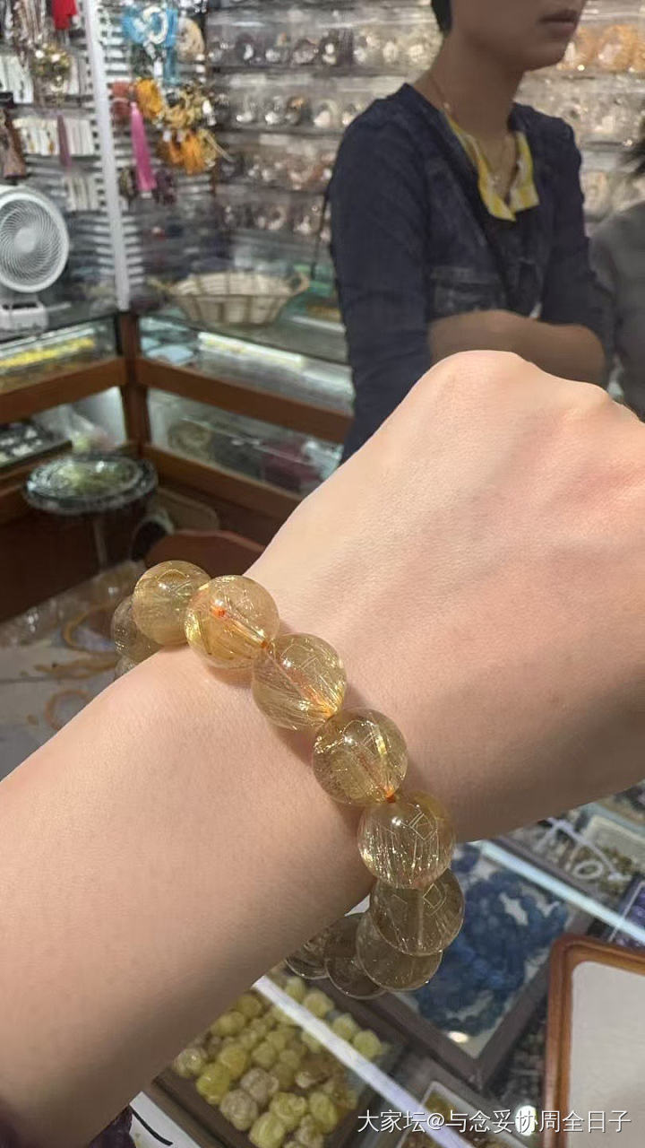 谁能告诉我最近水晶是怎么了？_水晶大家谈