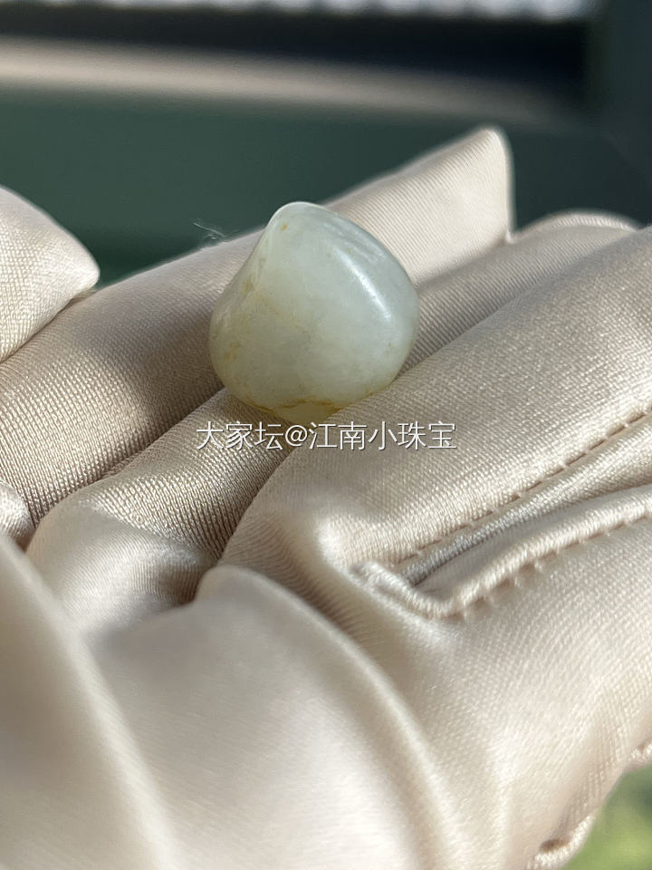 越看越像小笼包_和田玉