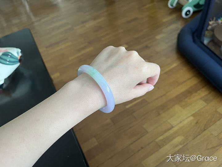 翡翠手镯确实能给很高的情绪价值_手镯翡翠
