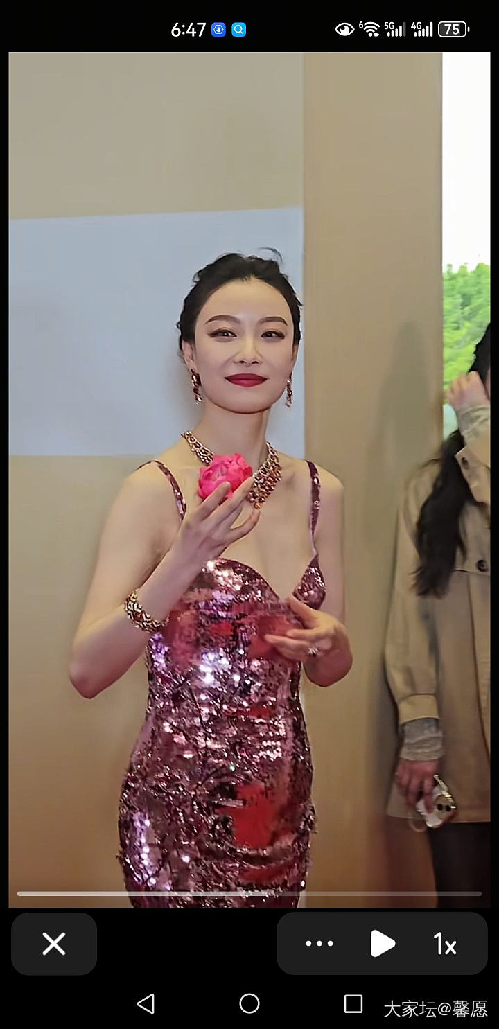 这姐妹美的呀_娱乐八卦