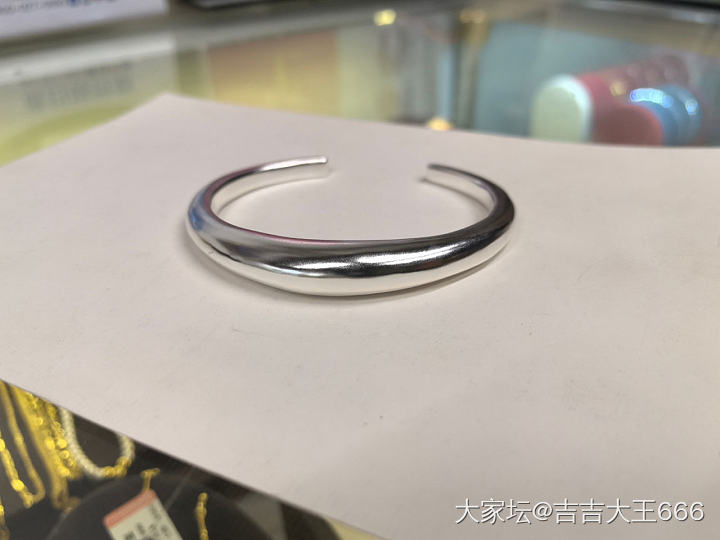 出几个银镯_银