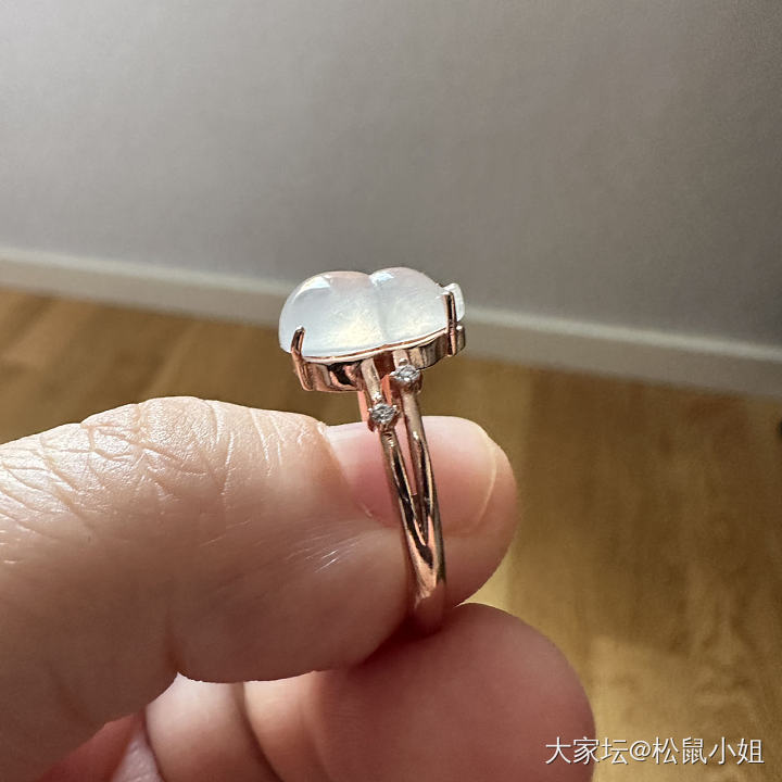 很哇塞的翡翠小件便宜出啦_翡翠