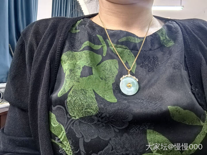 今日穿搭_搭配翡翠
