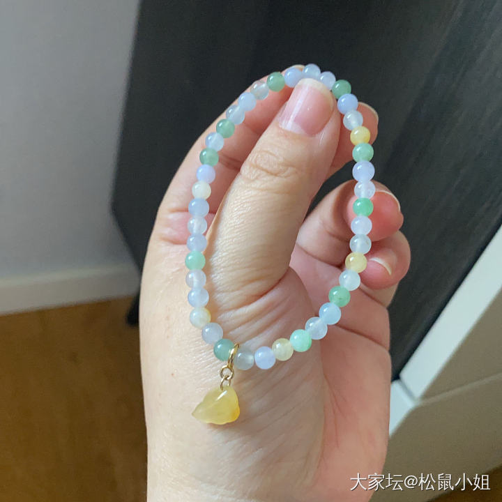 很哇塞的翡翠小件便宜出啦_翡翠