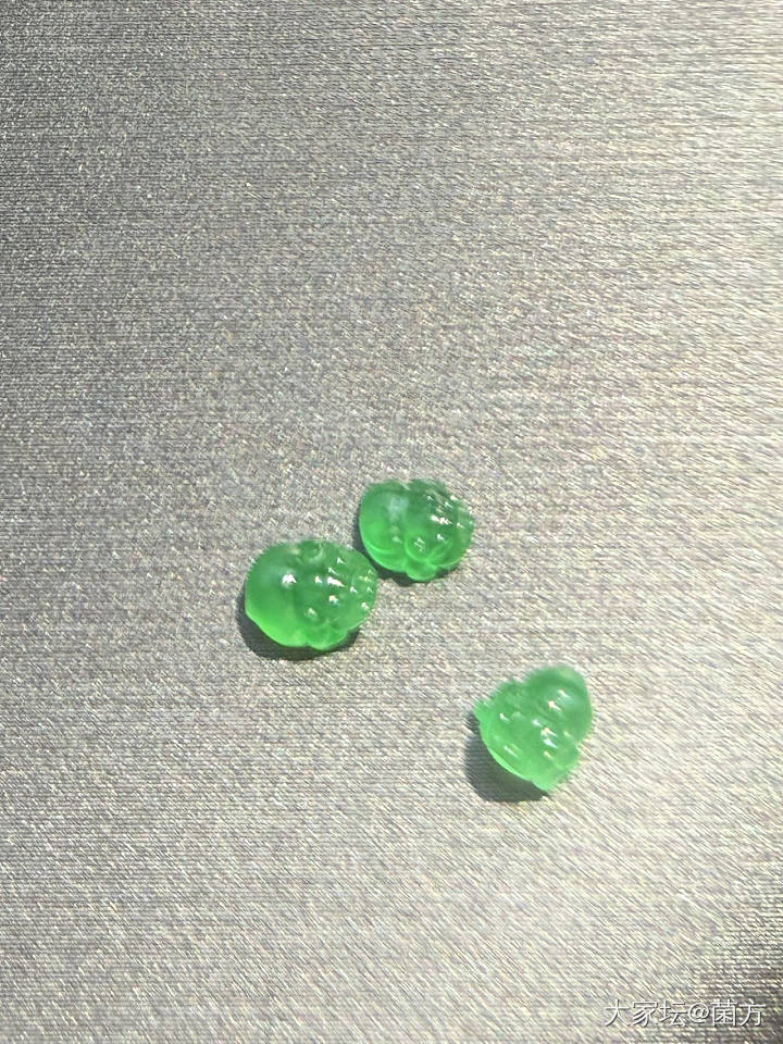 冰阳绿小金蟾_翡翠